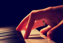 在手机上买股票哪个平台最好:买入股票的技巧-英伟达否认H100/H200芯片短缺传闻